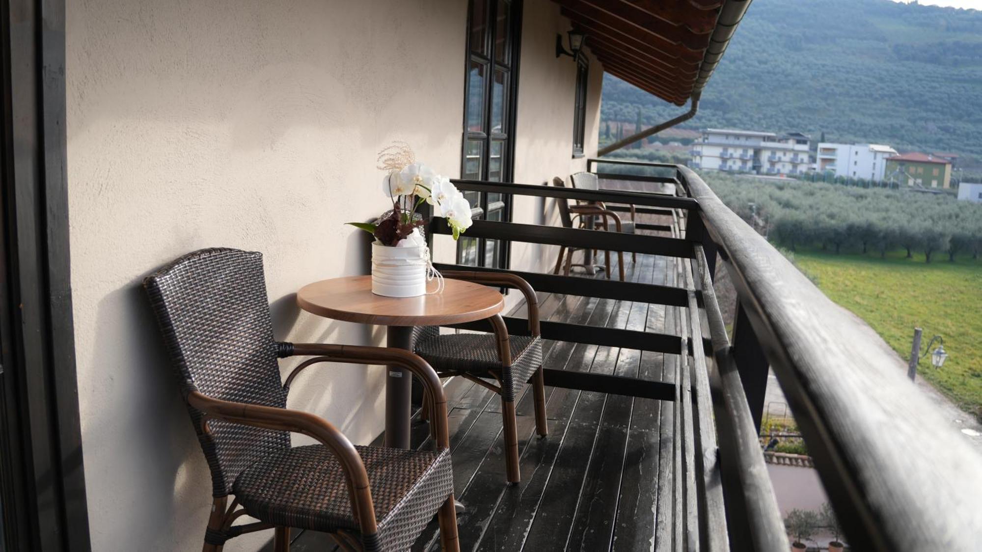 Residence La Colombera Riva del Garda Room photo