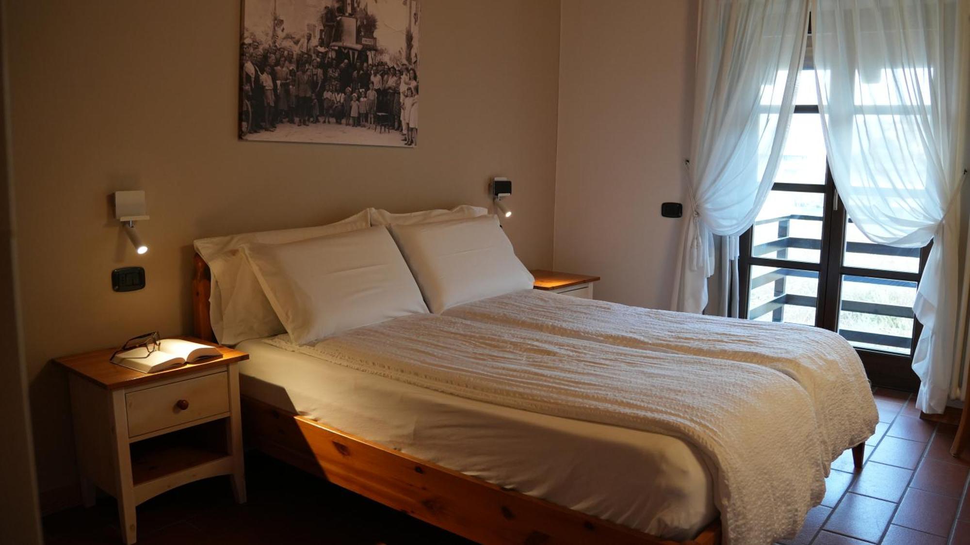 Residence La Colombera Riva del Garda Room photo