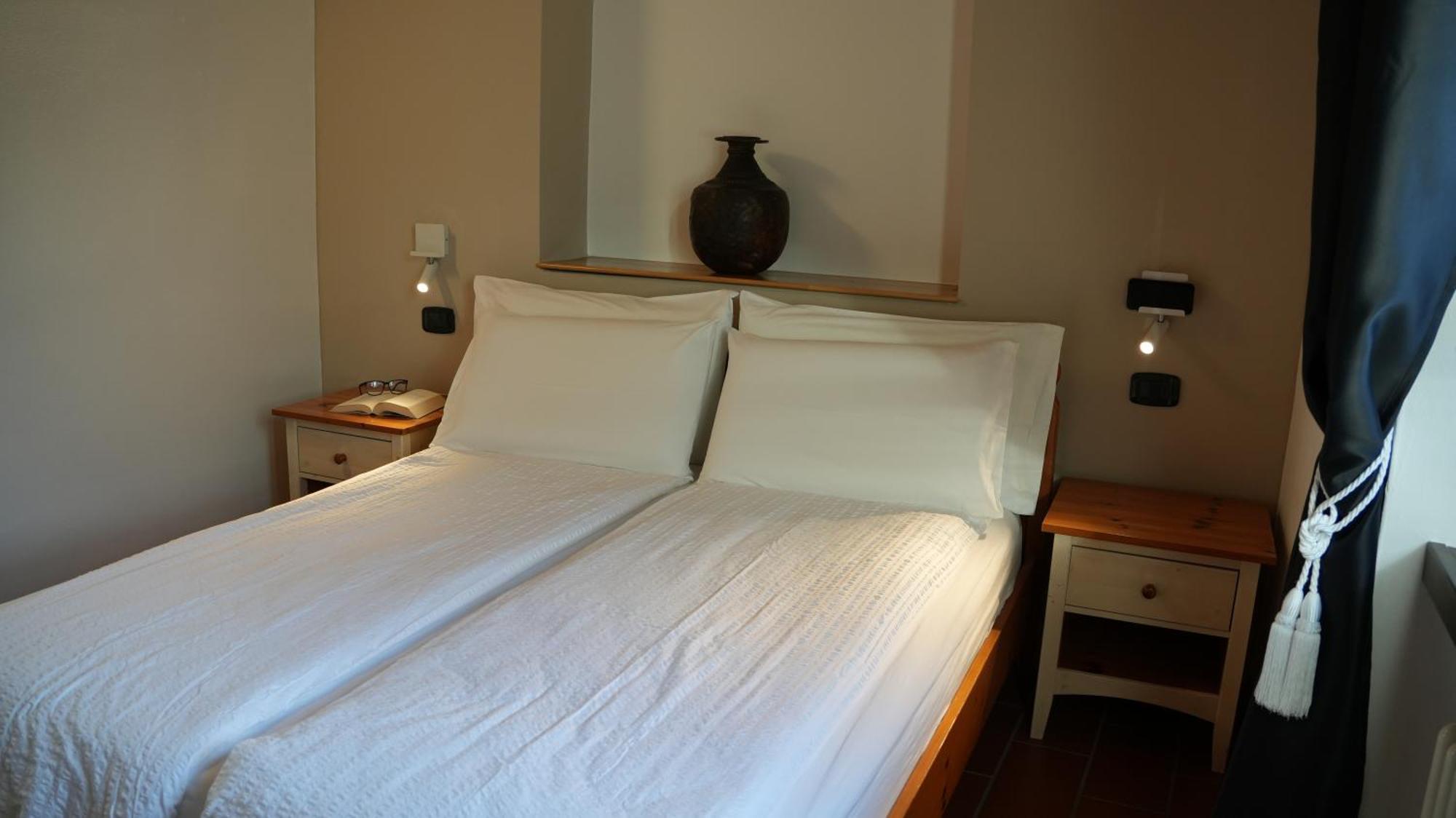 Residence La Colombera Riva del Garda Room photo