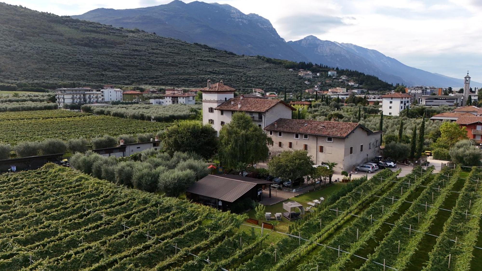 Residence La Colombera Riva del Garda Exterior photo